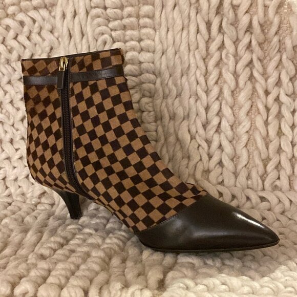 SOLD Louis Vuitton Pony Hair Booties - Picture 4 of 16